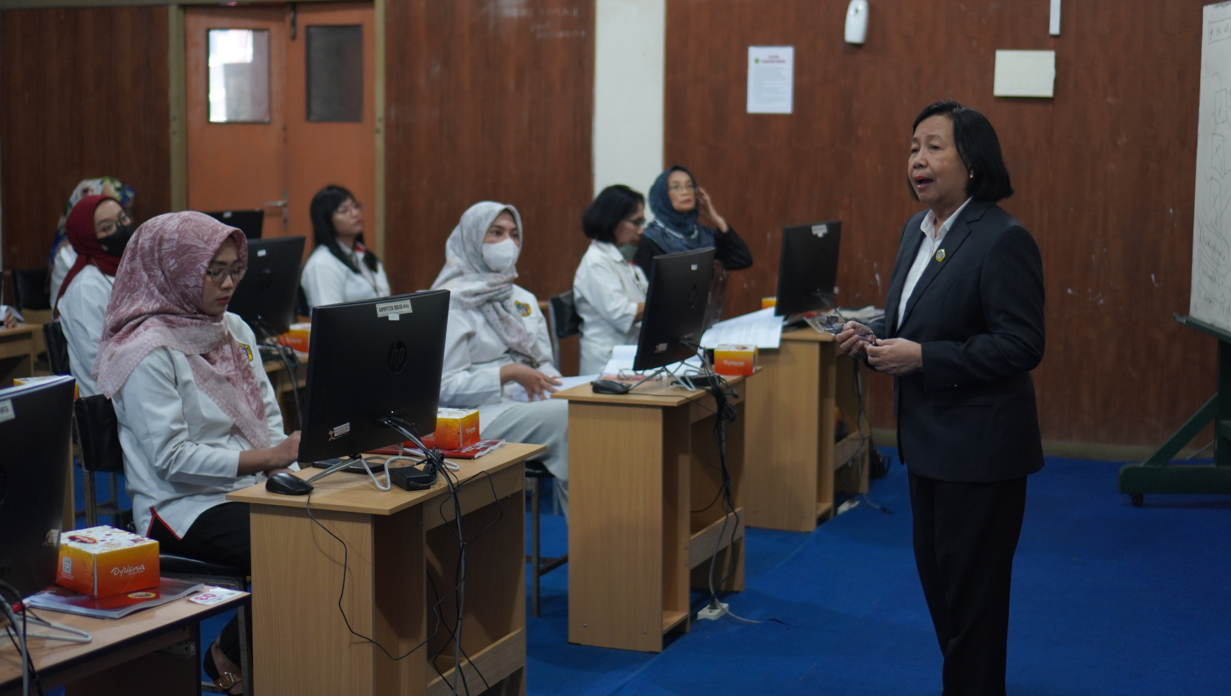 Tingkatkan Kompetensi SDM, UNTAG Adakan Pelatihan Tentang Keuangan