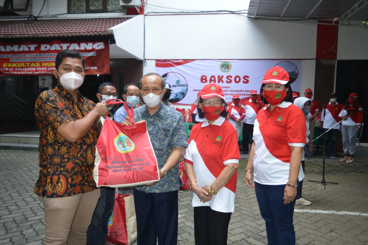 Alumni Program Doktor Untag Gelar Baksos Di Kampus.