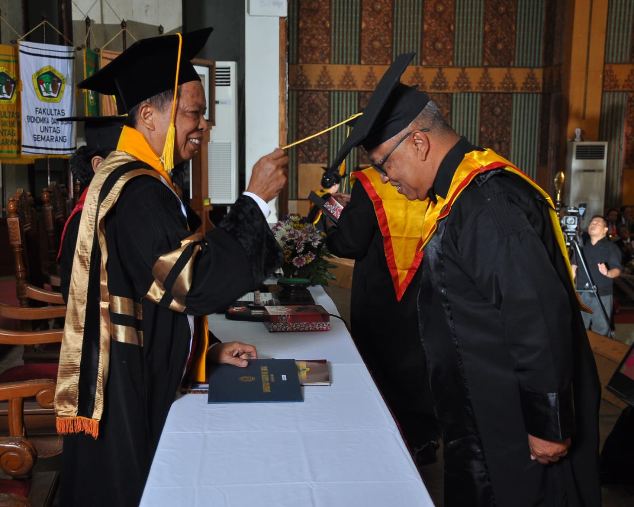 Wakil Dekan Hukum Raih Doktor