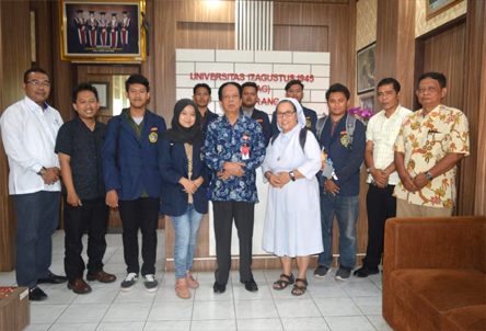Untag Ciptakan Beton Ringan Dari Limbah Eceng Gondok.
